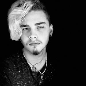 Meet your Posher, Devan